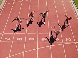 2023 赛季：大联盟官方在春训中正式推出“AI 合成解说”，支持多语种转播